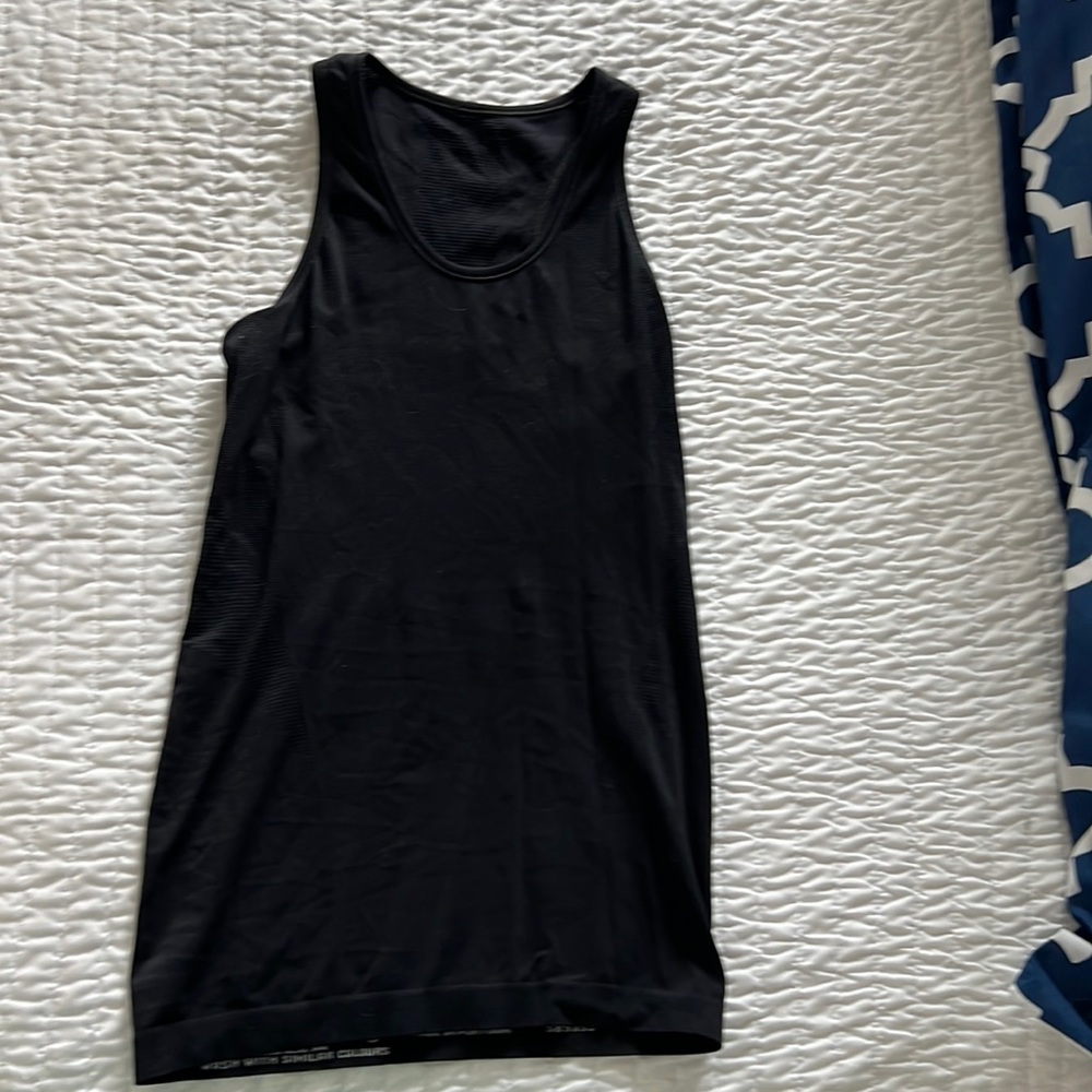 Women’s Small Sweaty Betty T back shirt